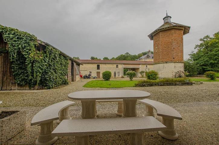 Location de vacances pour 5 personnes, avec Terrasse et Jardin dans Crespy-le-Neuf