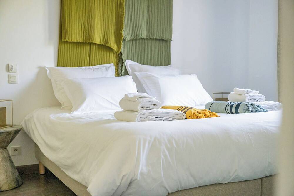 Villa Sun 7, new at Crillon-le-Brave in Crillon-le-Brave, Parc naturel régional du Mont-Ventoux