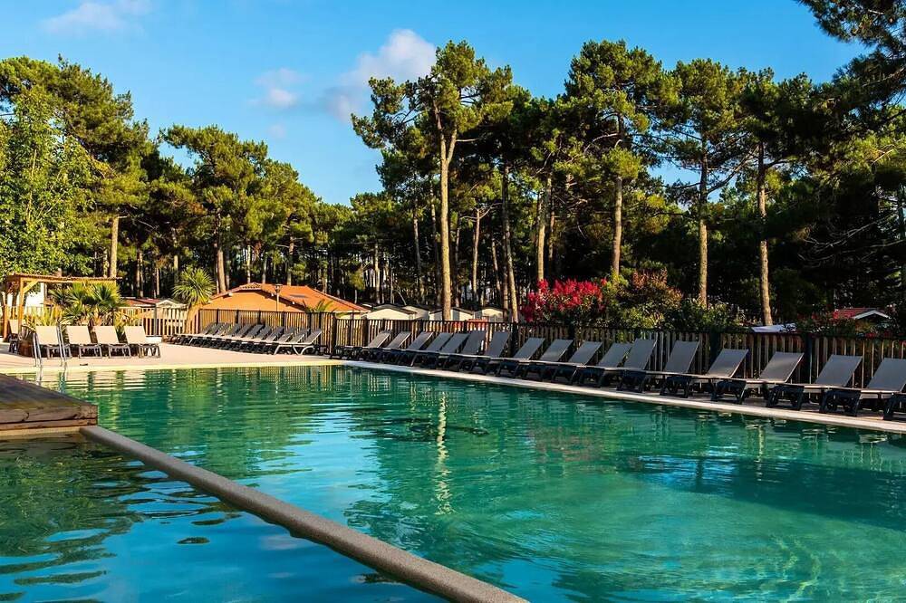 Camping Campéole Le Vivier **** - 4 Room Cottage 6 People Air Conditioned + Tv in Biscarrosse, Côte d’Argent