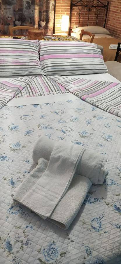 Location de vacances pour 3 personnes, avec jardin et vue, adapté aux familles à Adrano - 2