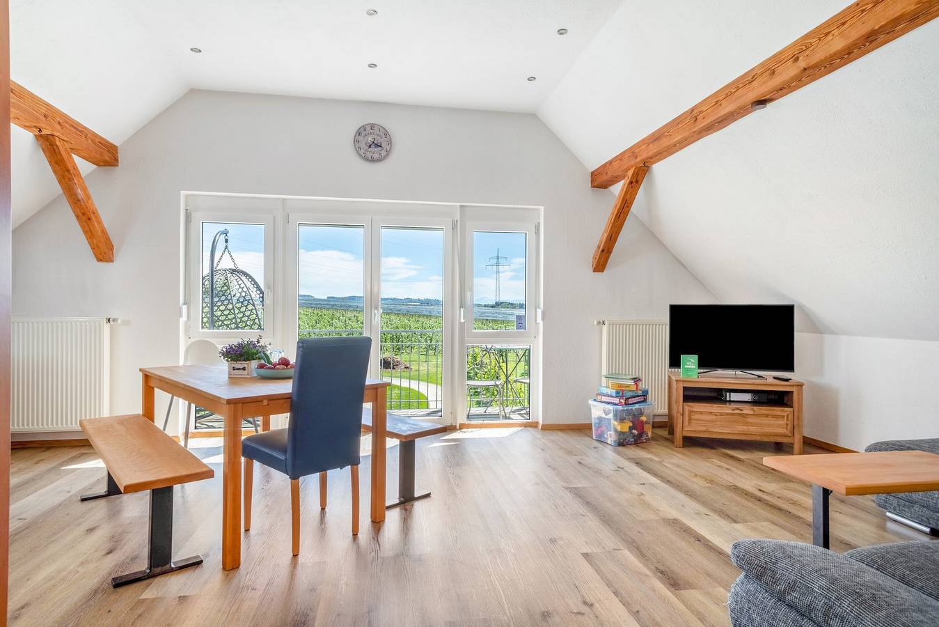 Ganze Wohnung, Apartment 'Säntisblick' mit Bergblick und Wlan in Ravensburger Spieleland, Meckenbeuren