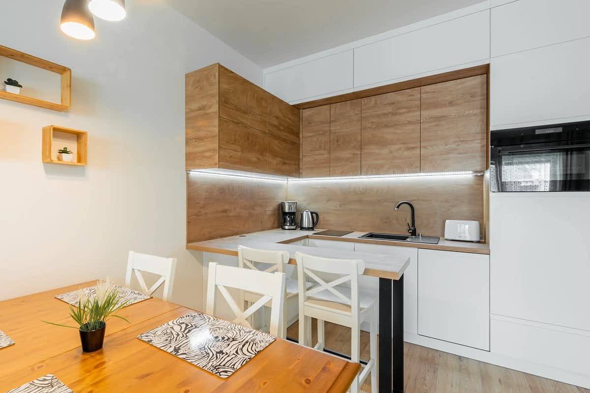 Ganze Wohnung, Cozy Apartment Near the Beach | Parking | Balcony in Pogorzelica, Powiat gryficki