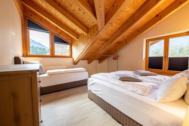 Ganze Wohnung, „Himmelreich“ - der perfekte Urlaubsort für Wanderer und Skifahrer! in Garmisch-Partenkirchen, Bayerische Alpen