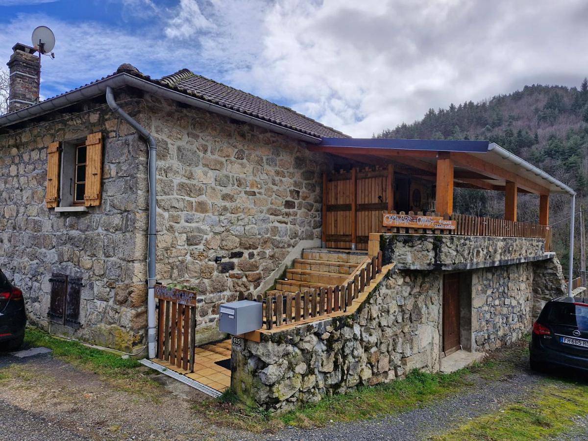 Appartement de vacances entier, La maison des lucioles in Saint-Julien-Boutières, Parc naturel régional des Monts d'Ardèche