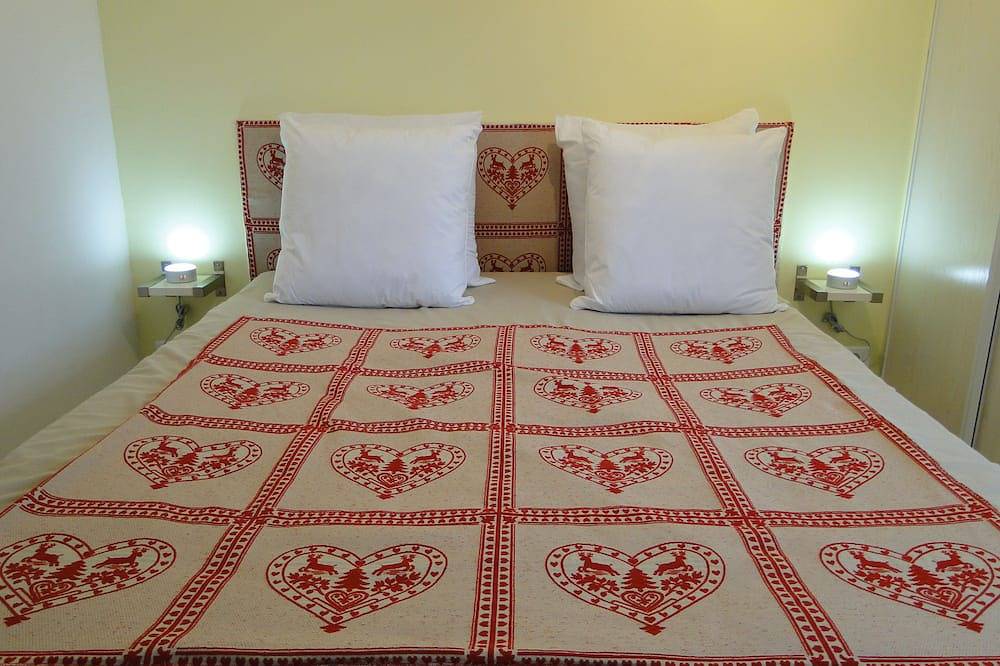 Apartamento entero, Casa rural n ° 829 du Haut-Jura con spa y sauna, clasificada 3 mazorcas de maíz en Gîtes de France in Foncine-le-Haut, Parc naturel régional du Haut-Jura
