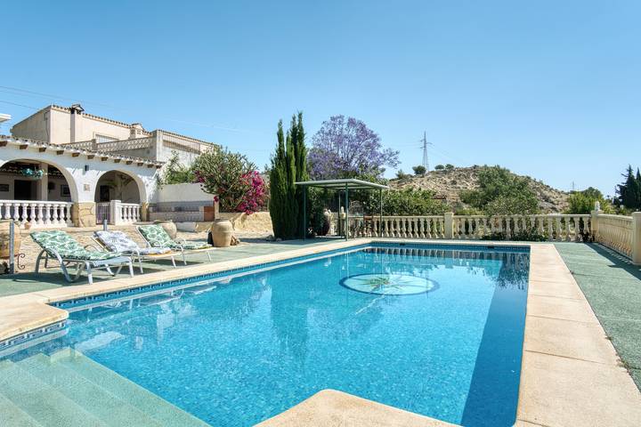 Casa rural 'Delfos' con vistas al mar, piscina privada y terraza privada in Villajoyosa, Costa Blanca