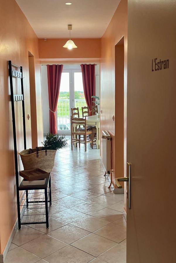 Gîte pour 9 personnes, avec terrasse et jardin à Ravenoville - 2