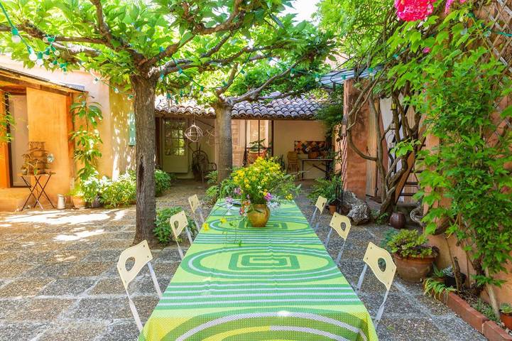 Gîte pour 10 personnes, avec jardin et terrasse - 1