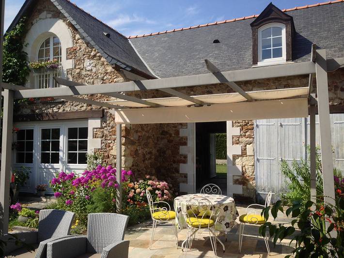 Chambre d’hôte pour 4 personnes, avec jardin à Soulaire-et-Bourg