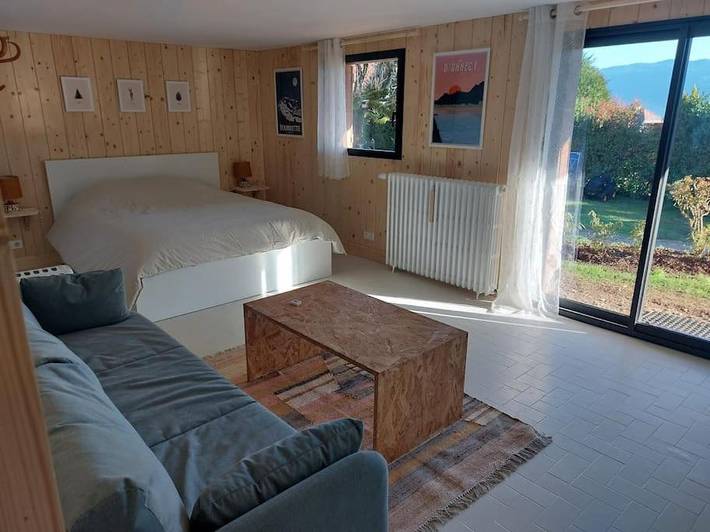 Gîte pour 4 personnes, avec jardin dans Semnoz