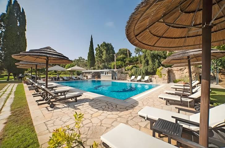 Apartment 'Corfu Club Maisonette 2' with Shared Pool, Wi-Fi and Air Conditioning in Limni (Korfu), Korfu