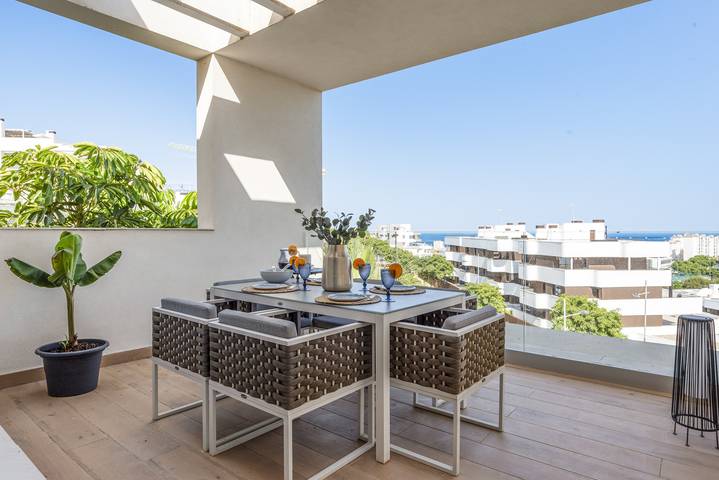 Apartamento entero, Casa Maja in Urbanización Puerto Estepona (Seghers), Estepona
