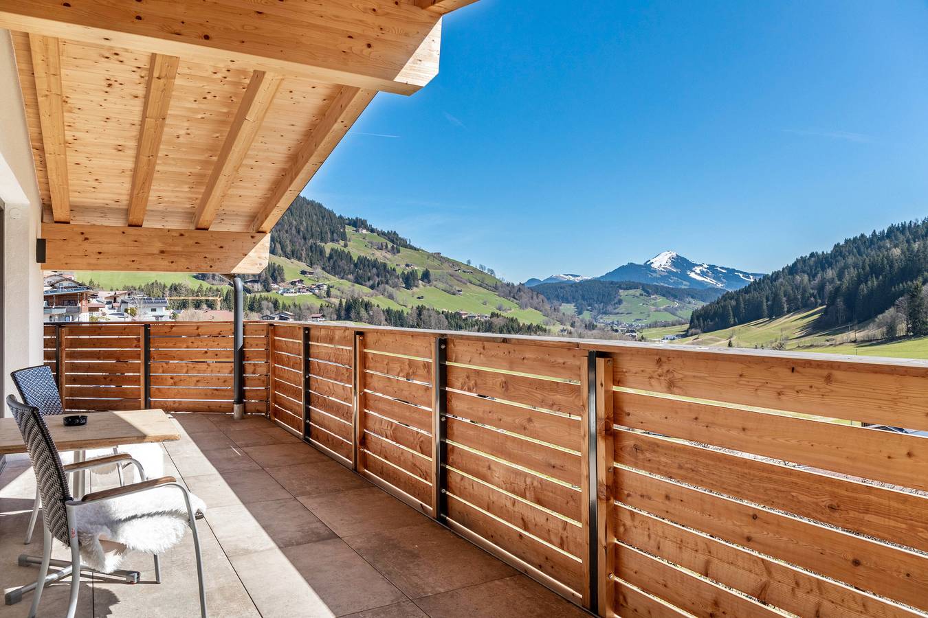 Ganze Wohnung, Ferienwohnung 'Tirolee Marchegg - Adlerhorst' mit Bergblick, Gemeinschaftsterrasse und Wi-Fi in Wildschönau, Kitzbüheler Alpen