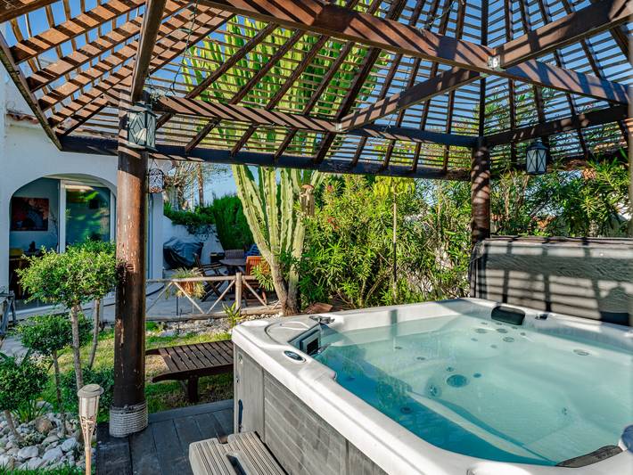 Ferienhaus für 8 Personen, mit Garten und Kinderpool - 1