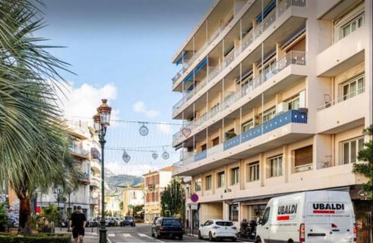Gîte pour 4 personnes, avec terrasse et vue dans Office De Tourisme De Beaulieu Sur Mer - 2