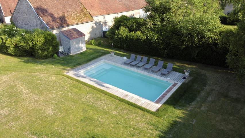 Château pour 15 personnes, avec terrasse ainsi que jardin et piscine en Bourgogne-Franche-Comté - 3