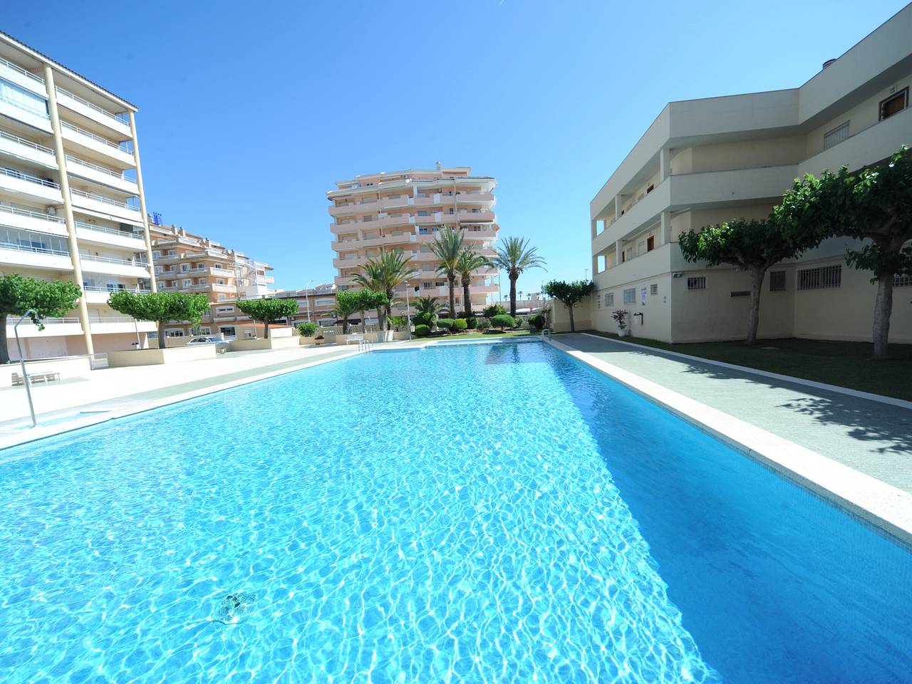 Entire apartment, Family Apartment 3 Bedrooms Pool and Parking in Peniscola in Peñiscola, Costa del Azahar