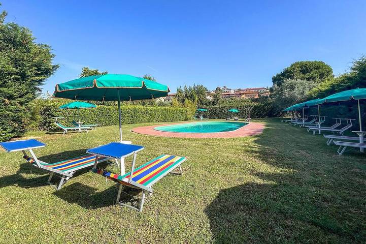 Appartement de vacances pour 7 personnes, avec jardin et piscine - 1