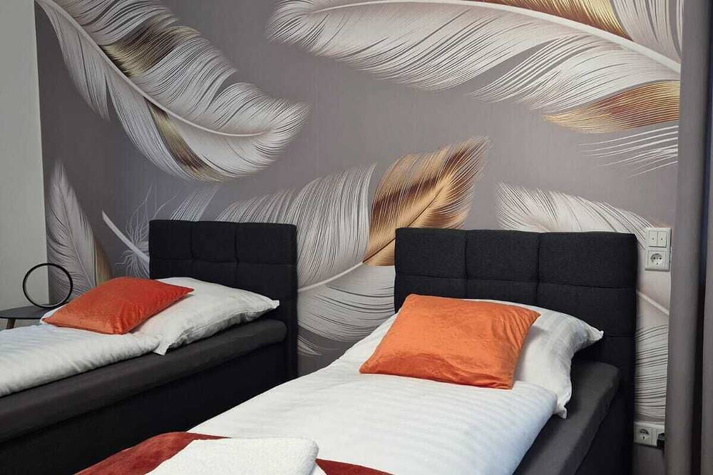 Ganze Wohnung, Luxsuite Still und Komfort Tv-75 Zoll Großer Balkon Tenderingssee in der Nähe in Dinslaken, Niederrhein