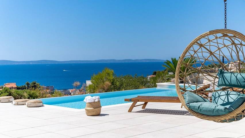 Villa für 8 Personen, mit Garten und Whirlpool sowie Pool und Balkon - 1