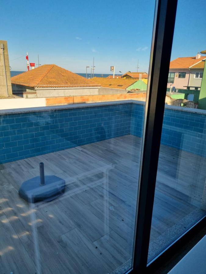 Gîte pour 4 personnes, avec terrasse et vue dans Angeiras - 4