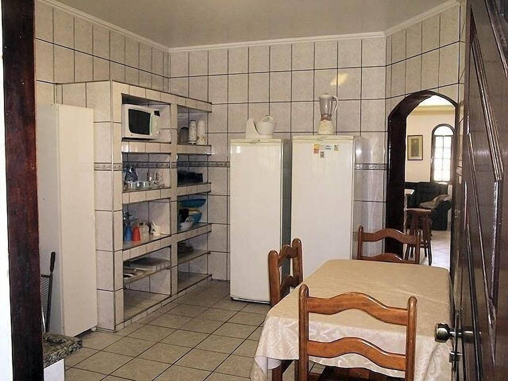 Sobrado 4 Suiten mit Pool Guaratuba Beach Wohnanlage Costa Del Sol in Bertioga, Baixada Santista