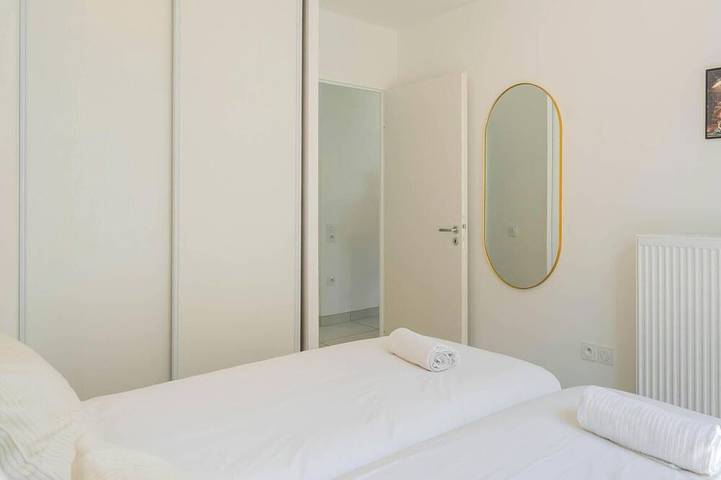 Ganze Wohnung, Apartment-Apartment-Ensuite mit Dusche-Stadtblick in Chessy, Seine-et-Marne
