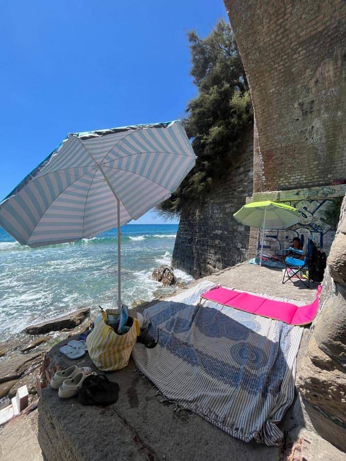 Location de vacances pour 2 personnes, avec terrasse et vue à Région de Vintimille - 4