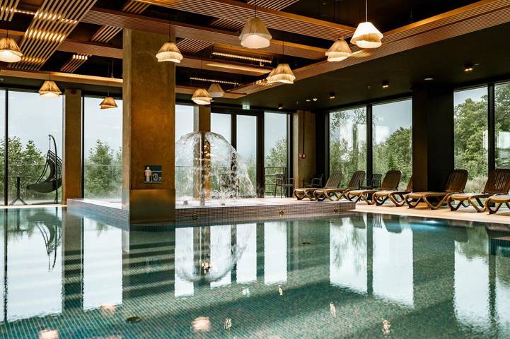 Ośrodek wypoczynkowy dla 6 osób, z Balkon i Taras oraz Jacuzzi i Basen na Dolny Śląsk
