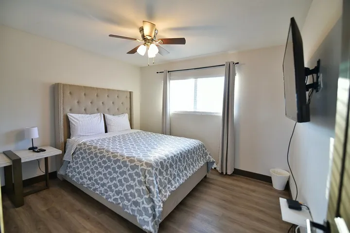 Vacation house for 8 people, with hot tub and yard - 1