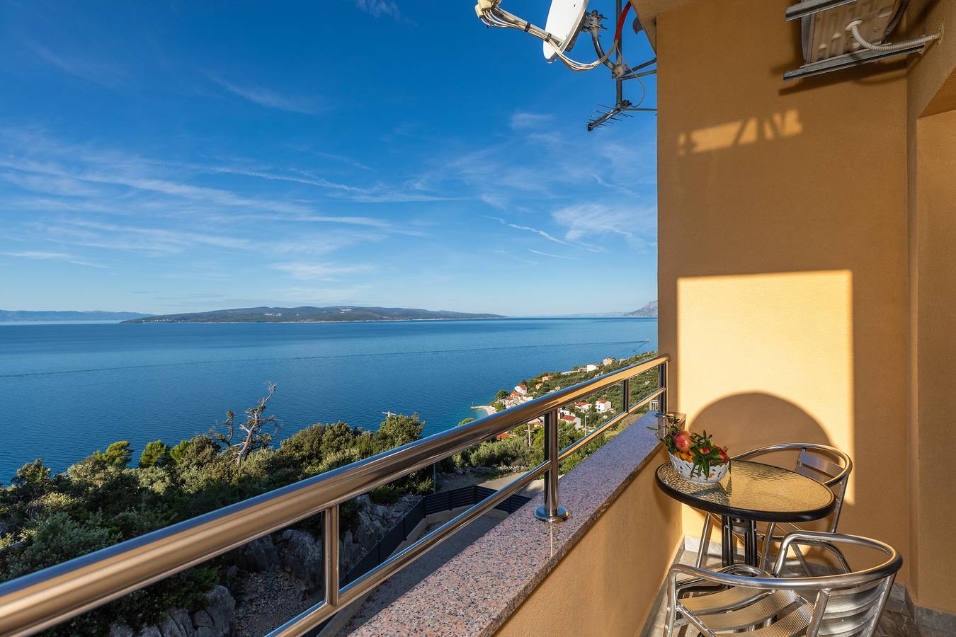 Ganze Wohnung, Studio Appartement mit Balkon und Meerblick Krvavica, Makarska As-23540-b in Krvavica, Makarska Riviera