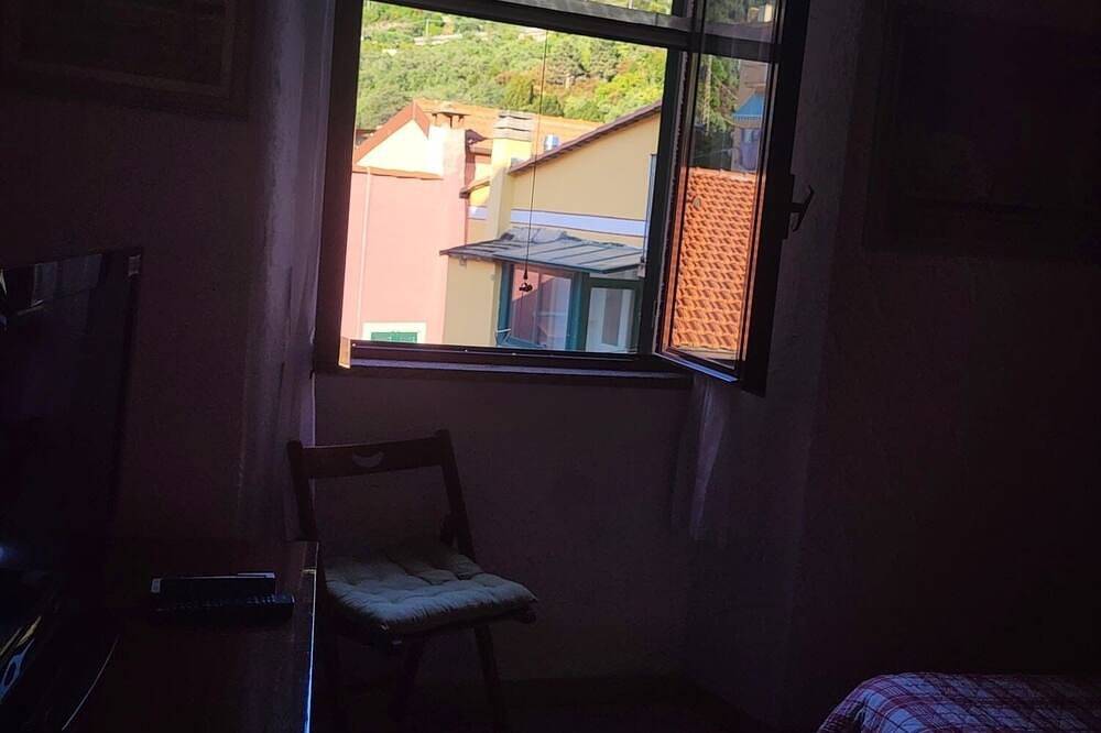 Quiet and independent small apartment Cin. It011019C24Qb2Tbiq in Monterosso al Mare, Monterosso al Mare Municipality