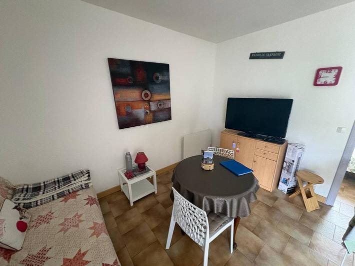 Gîte pour 4 personnes, avec jardin dans Nevoy - 3
