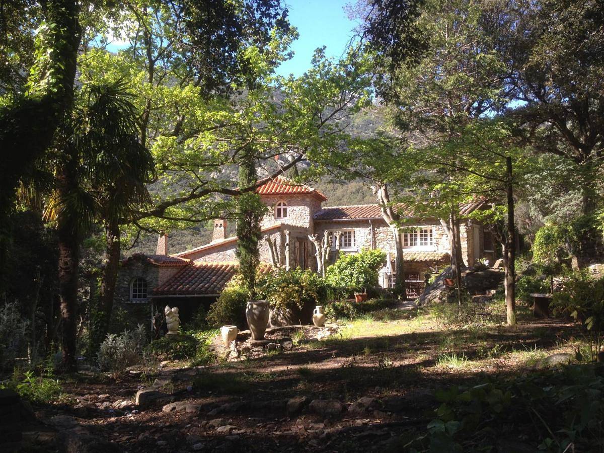 Double Room with Shared Bathroom in Sorède, Région de Céret
