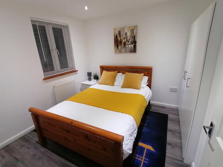 Entire holiday apartment, 1-Bed Apartment Near Coventry Hospital in Coventry, Birmingham Area