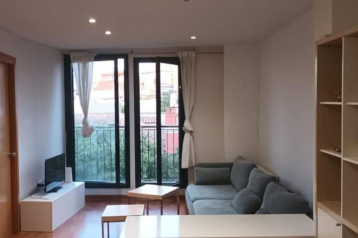 Gîte pour 6 personnes, avec terrasse et vue, animaux acceptés à Vilafranca del Penedès