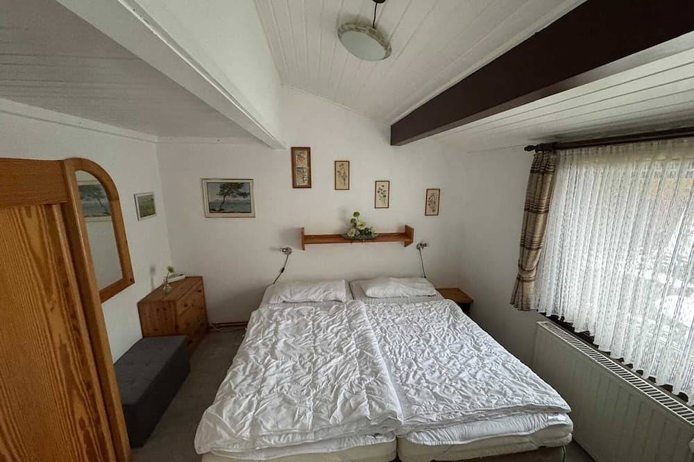 Ferienhaus am Hennesee mit Terrasse in Meschede, Hochsauerlandkreis