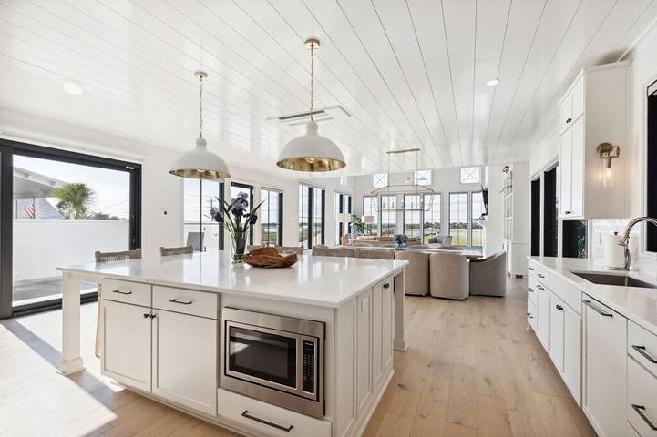 Vacation rental for 10 people, with yard and terrace in Isle of Palms