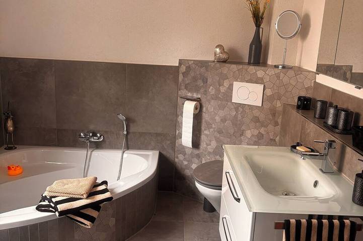 Ganze Wohnung, Ferienwohnung „Marion‘s Schmuckkästchen“ in Schwegenheim, Rheinebene
