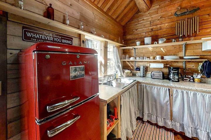 Glamping for 3 people, with terrace in Maine