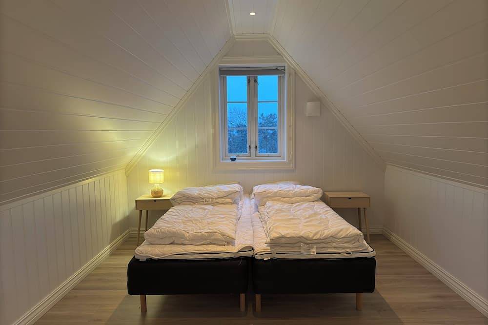 Cozy, family-friendly house - 15 minutes' drive from Leirvik – hot tub in Stord