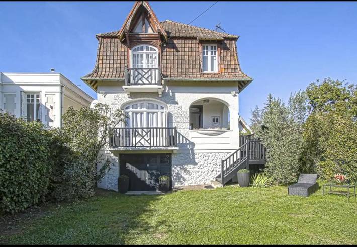Villa pour 8 personnes, avec Balcon et Terrasse ainsi que Jardin et Vue à Deauville