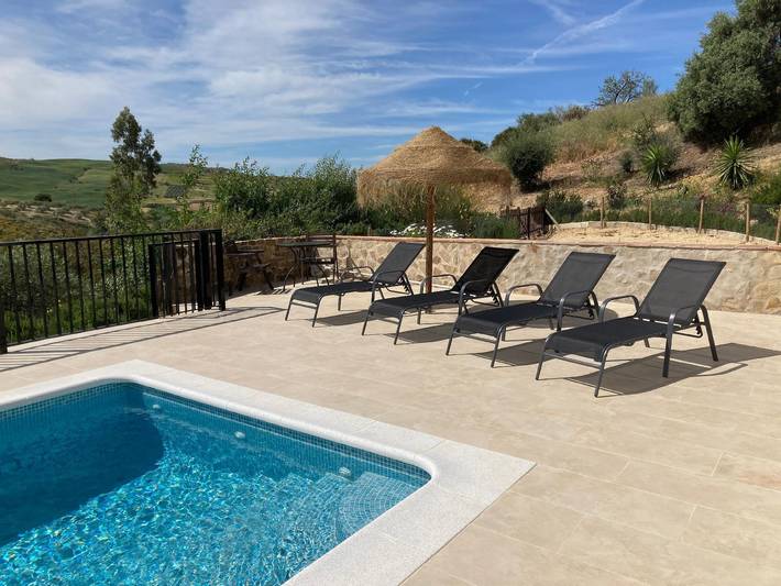 Chalet para 5 personas, con terraza y jardín, Se admiten mascotas en Antequera - 3