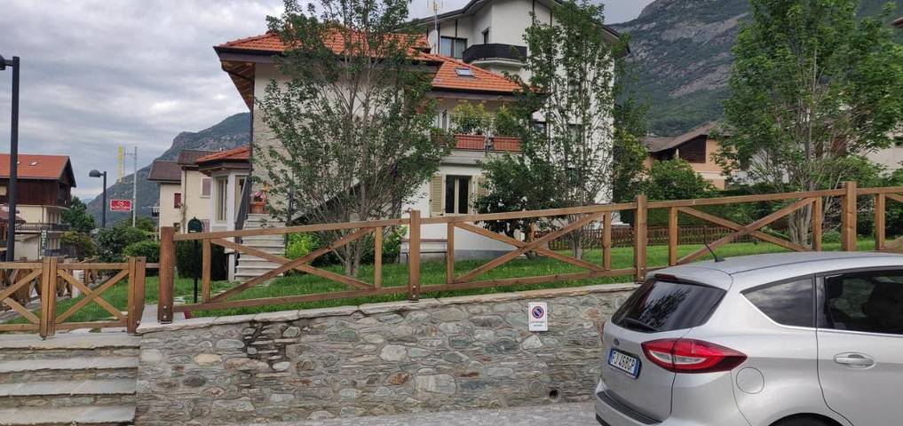 Location de vacances pour 6 personnes, avec vue et jardin dans Saint-Vincent - 3