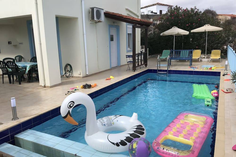 Atemberaubende Berge, Meerblick mit Pool Wifi in der Nähe von Geschäften und Angeboten zur Verfügung in Kefalas, Vamos