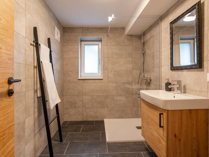 Ganze Wohnung, Zentrale Ferienwohnung nur 1,5km bis zum Skilift in Hohe Tauern, Bad Hofgastein