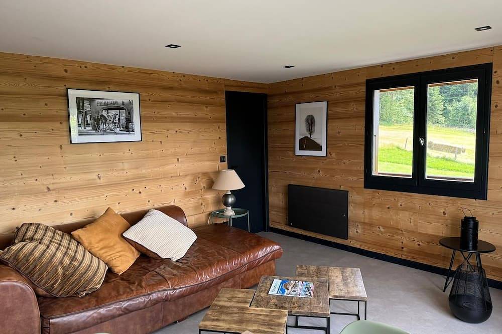 Chalet Avec Superbe Vue Lac in Grande-Rivière, Parc naturel régional du Haut-Jura