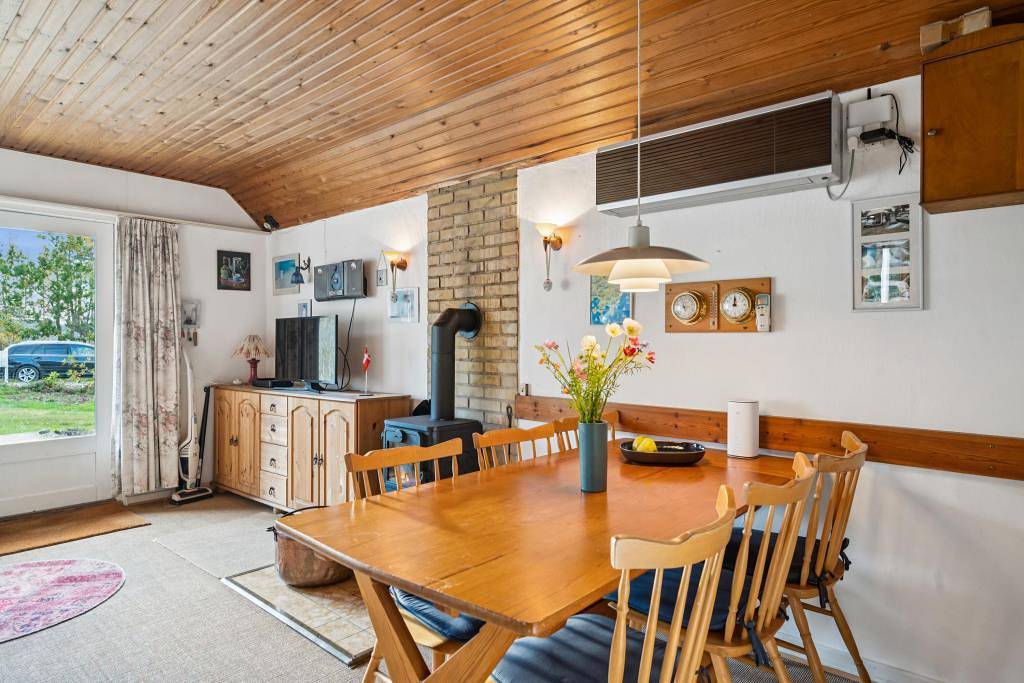 Authentisches Ferienhaus mit Reetdach und eingezäuntem Grundstück bei Ebeltoft in Øerne, Ebeltoft