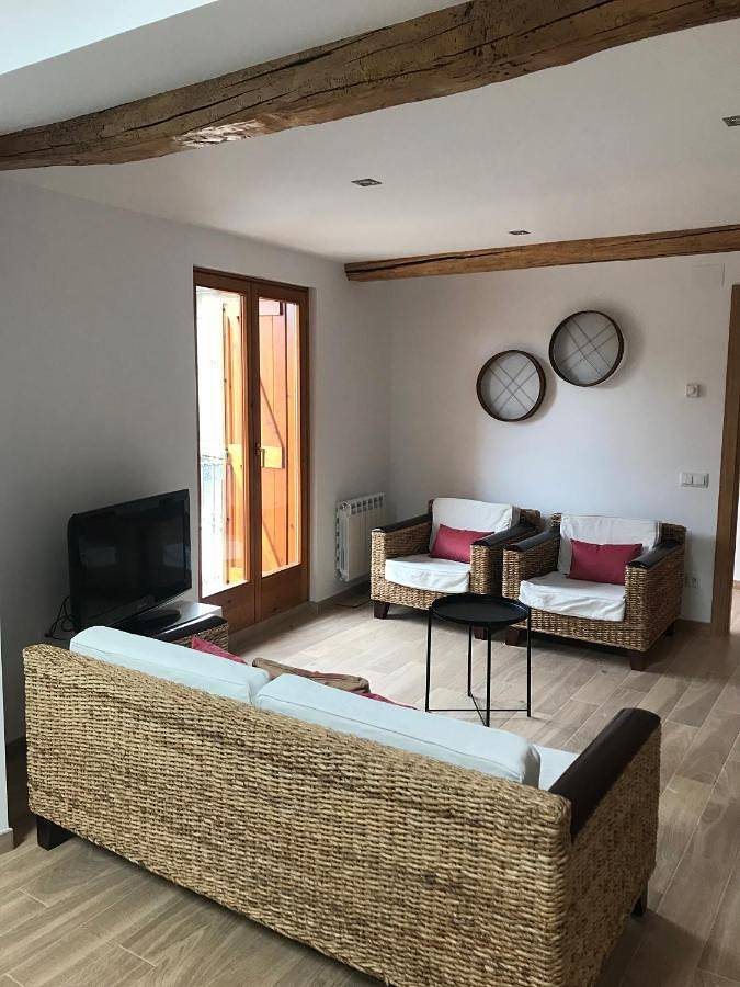 Gîte pour 8 personnes, avec vue et balcon à Sort - 4