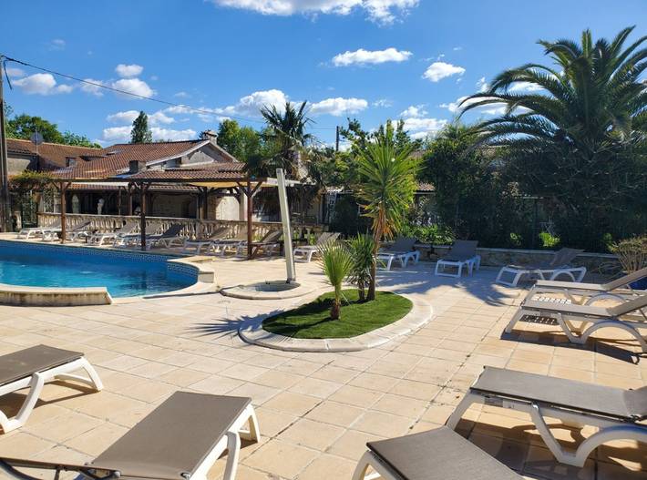 Gîte pour 12 personnes, avec jardin ainsi que terrasse et piscine dans Parc naturel régional du Médoc - 2